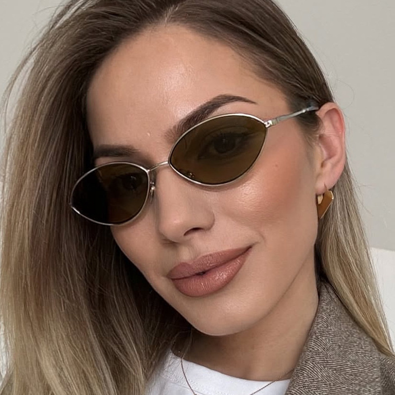 Retro Cat eye Woman Sunglasses - Metal Photo Panel avis et prix