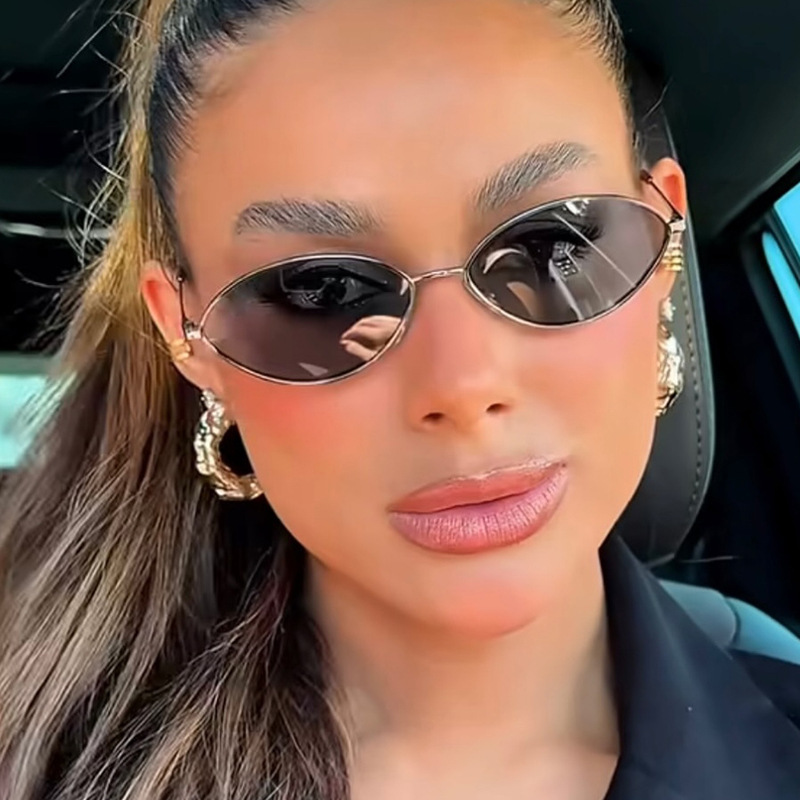 Retro Cat eye Woman Sunglasses - Metal Photo Panel avis et prix